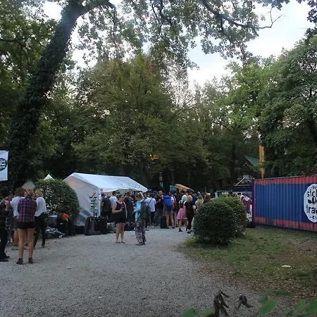 Glamping Luxussátor *